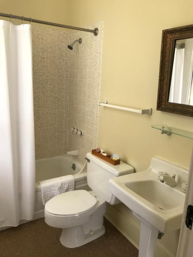 Wolf Creek Inn & Tavern Esterno foto